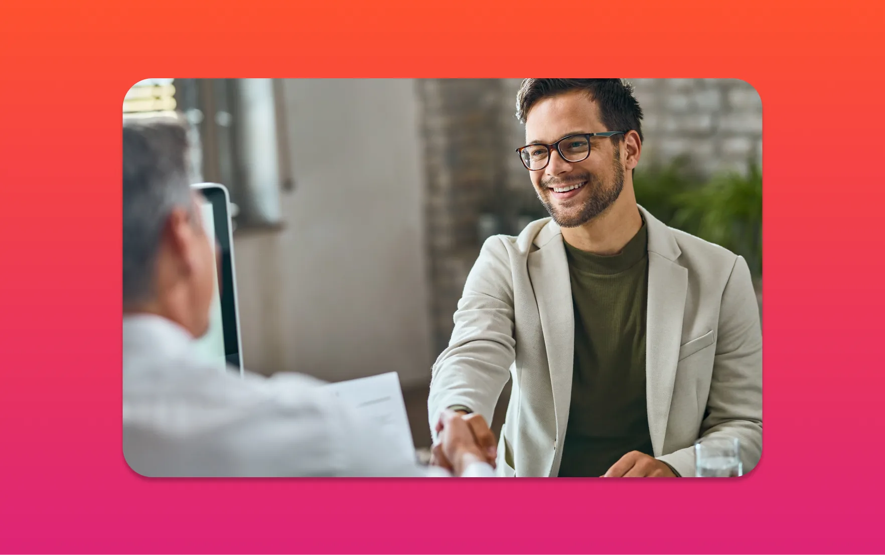 Social Proof That Sells: How Reviews, Testimonials and Case Studies Drive Conversions